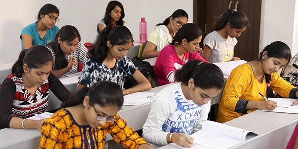 NEET and JEE Preparation with Coaching Classes